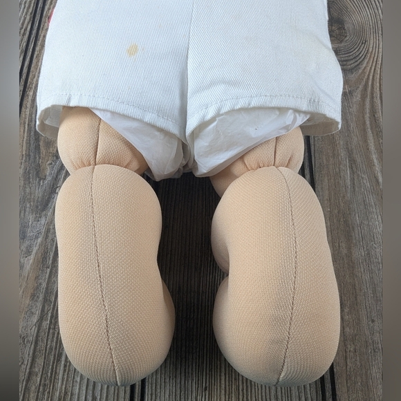 Cabbage Patch Kid Doll In Excellent Condition Clothes Have Stains - Picture 15 of 16
